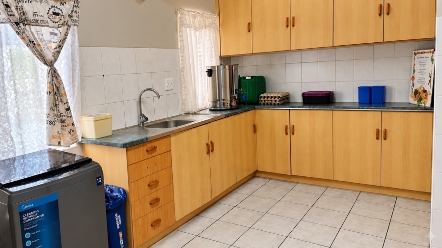 To Let 2 Bedroom Property for Rent in Cambridge Eastern Cape